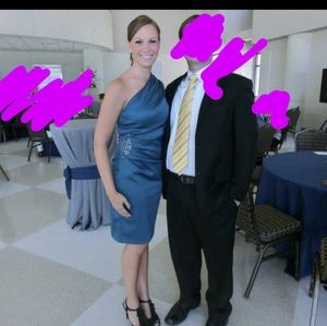 Jessica Howard One Shoulder Ruched Dress